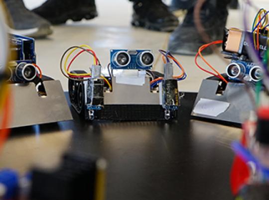 CIU-elektrik-elektronik-muhendisligi-programi-1